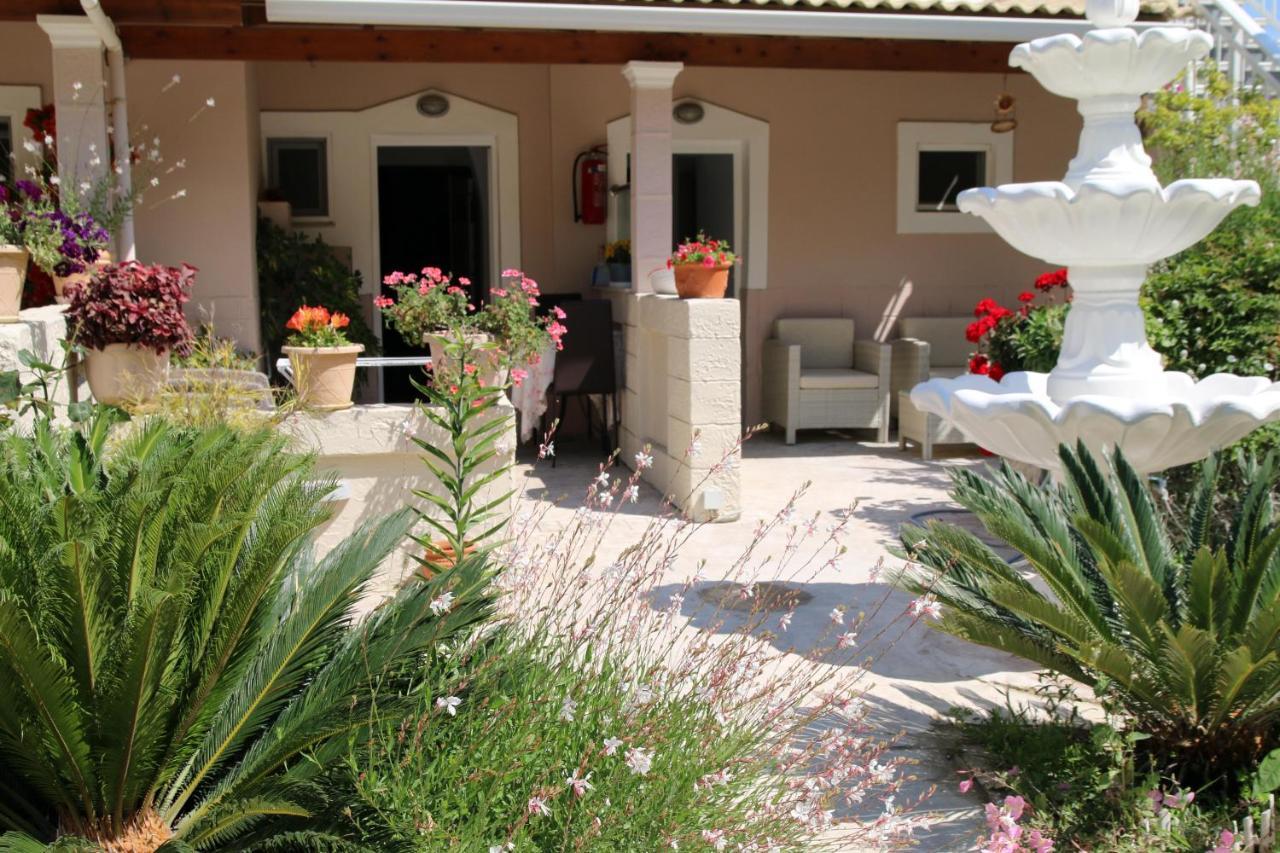 Santa Barbara Lakis Apartments Perivólion 外观 照片