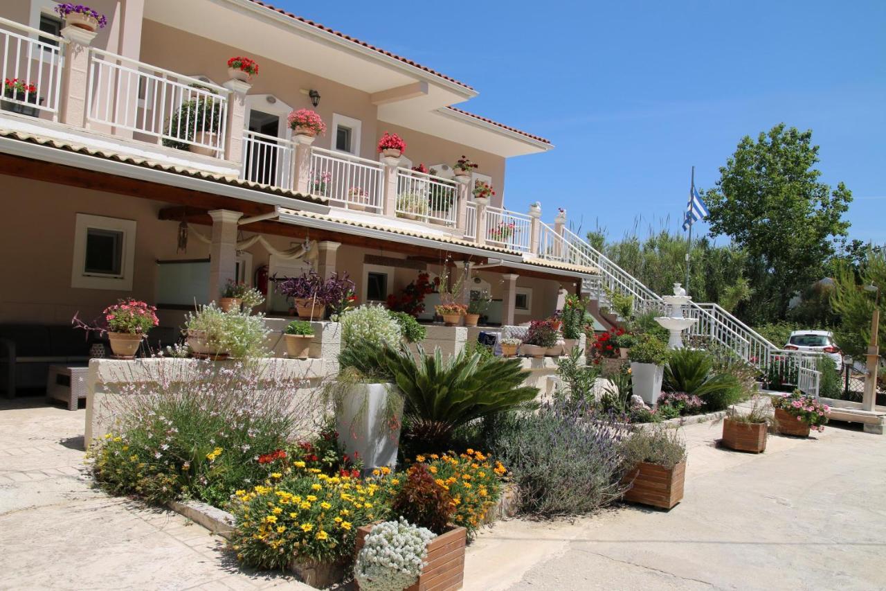 Santa Barbara Lakis Apartments Perivólion 外观 照片