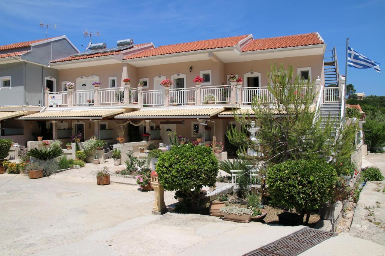 Santa Barbara Lakis Apartments Perivólion 外观 照片
