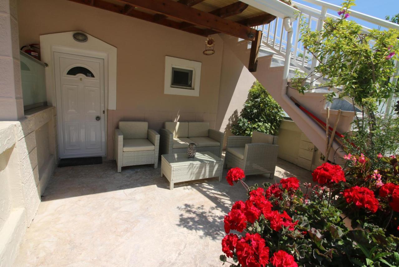 Santa Barbara Lakis Apartments Perivólion 外观 照片