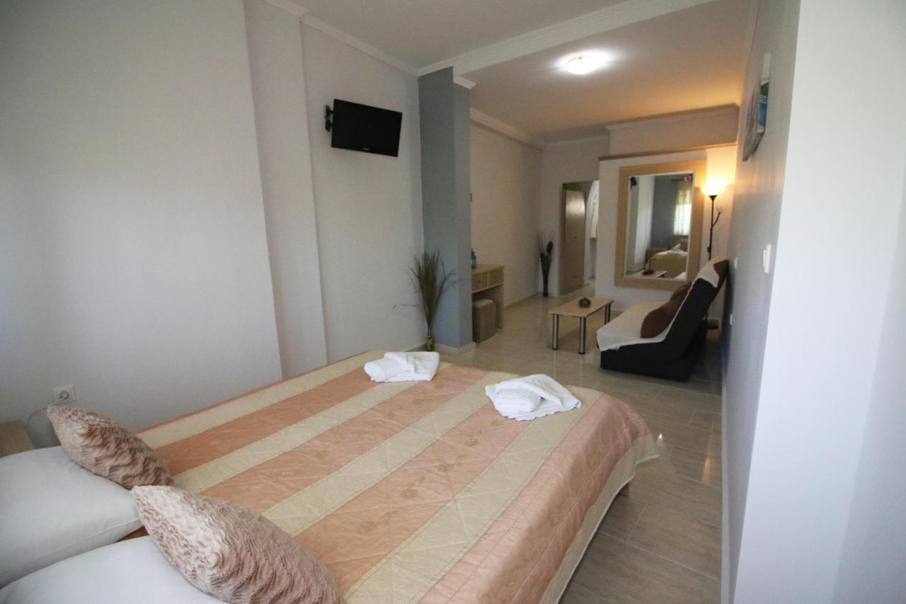 Santa Barbara Lakis Apartments Perivólion 外观 照片