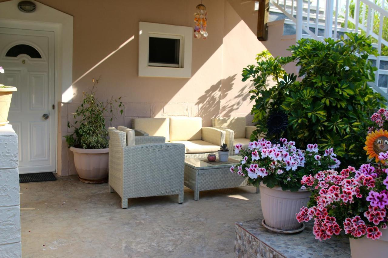 Santa Barbara Lakis Apartments Perivólion 外观 照片